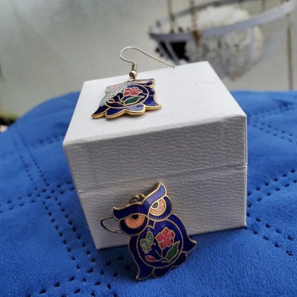 3 for $30 Owl Earrings - Picture 4 of 4